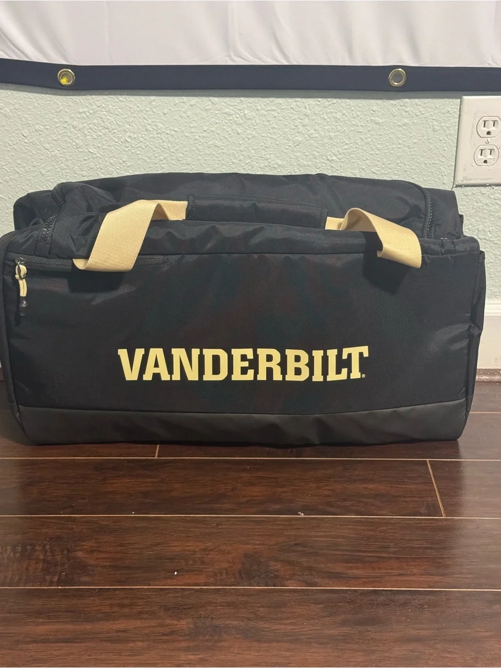 RARE Vanderbilt Commodores Nike Team Issued Duffel Bag NWT NCAA Football